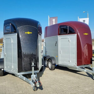 Humbaur Xanthos Aero 2400 Trailer mit Polsterung und Seitentüren